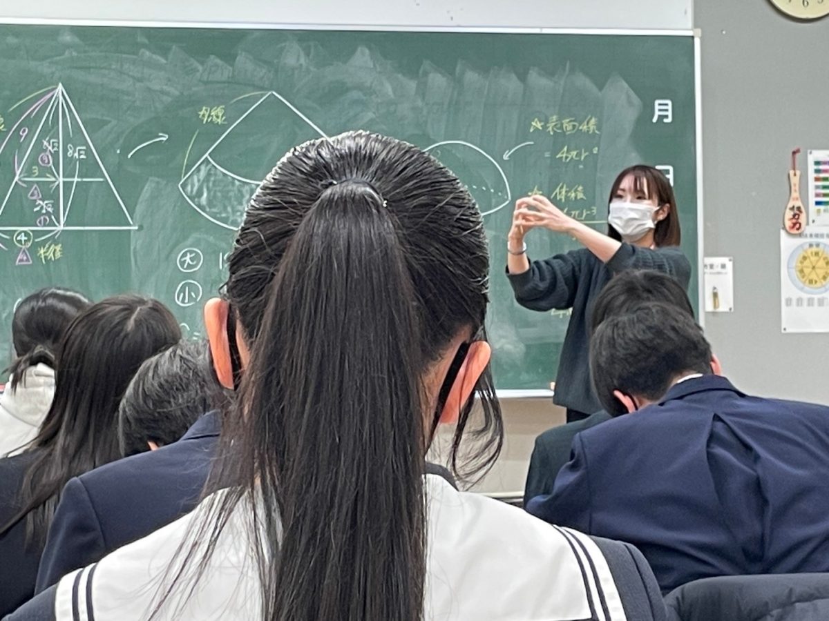 昨年度特訓の様子：個別指導・解説