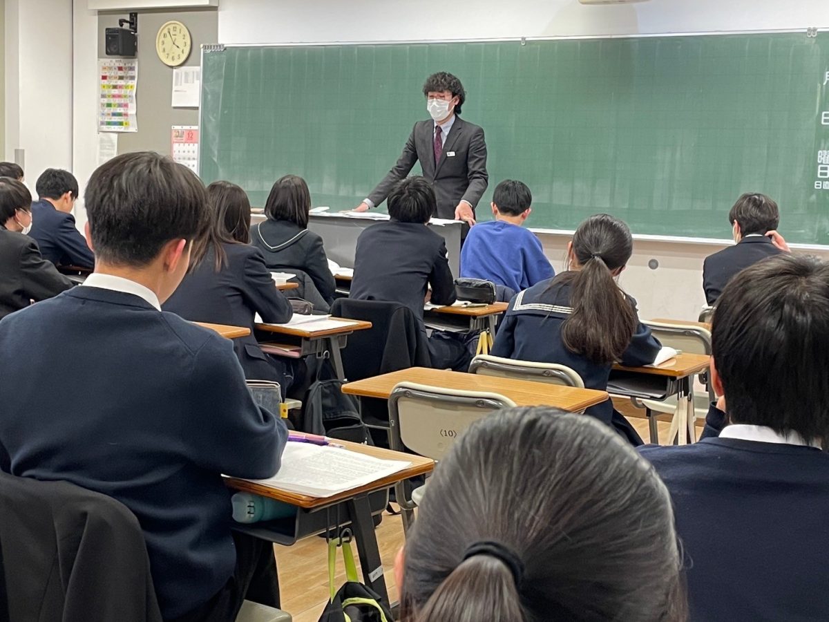 昨年度特訓の様子：講師の熱血解説