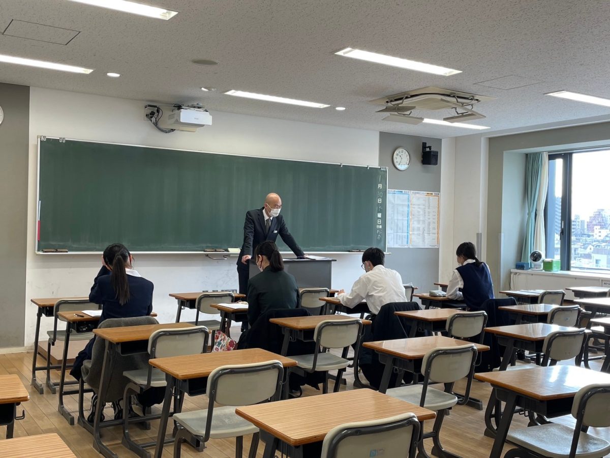 昨年度特訓の様子：小論文添削指導